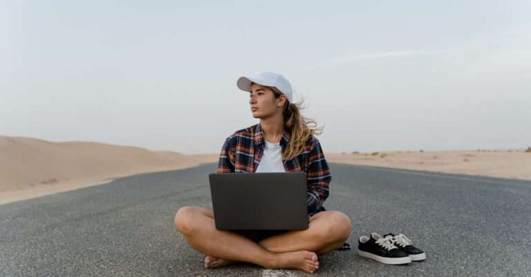 découvrez le mode de vie nomade, un art de vivre qui allie liberté, aventure et exploration. apprenez comment voyager sans frontières, embrasser de nouvelles cultures et créer des souvenirs inoubliables tout en vivant à votre propre rythme.