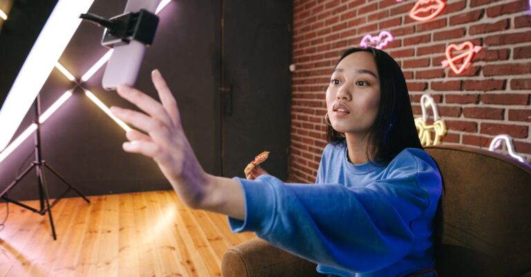 découvrez comment construire une présence en ligne efficace pour votre entreprise. apprenez les meilleures stratégies pour optimiser votre visibilité sur les moteurs de recherche, engager votre audience sur les réseaux sociaux et renforcer votre marque dans le monde numérique.