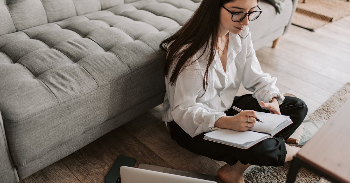 découvrez comment développer et gérer une entreprise à distance avec nos conseils pratiques, outils indispensables et stratégies efficaces pour réussir dans le monde du travail à distance.