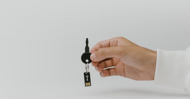 découvrez l'importance de la sauvegarde des données pour protéger vos informations précieuses. apprenez les meilleures pratiques et outils pour garantir la sécurité de vos données contre les pertes et les cybermenaces.