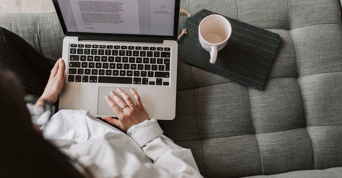 découvrez les lois sur le travail à distance en france : droits des employés, obligations des employeurs et meilleures pratiques pour un environnement de travail flexible et légal.